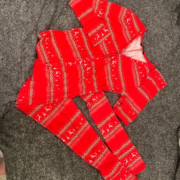 Yandy Holiday Pajamas with snap back - Picture 4 of 5
